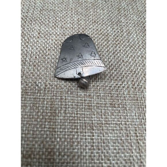 Antique Metal Bell Brooch Pin - Picture 3 of 4